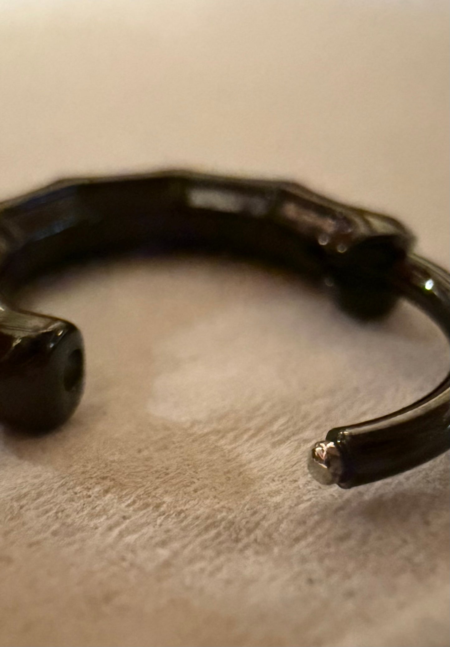 Prana - PVD coated obsidian - Clicker by Tether