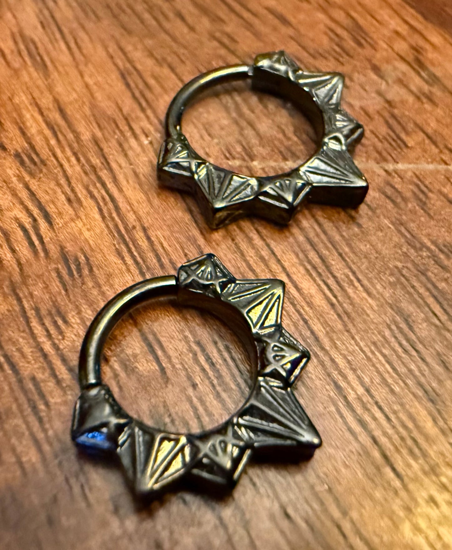 Clash - PVD coated Obsidian - Clicker by Tether