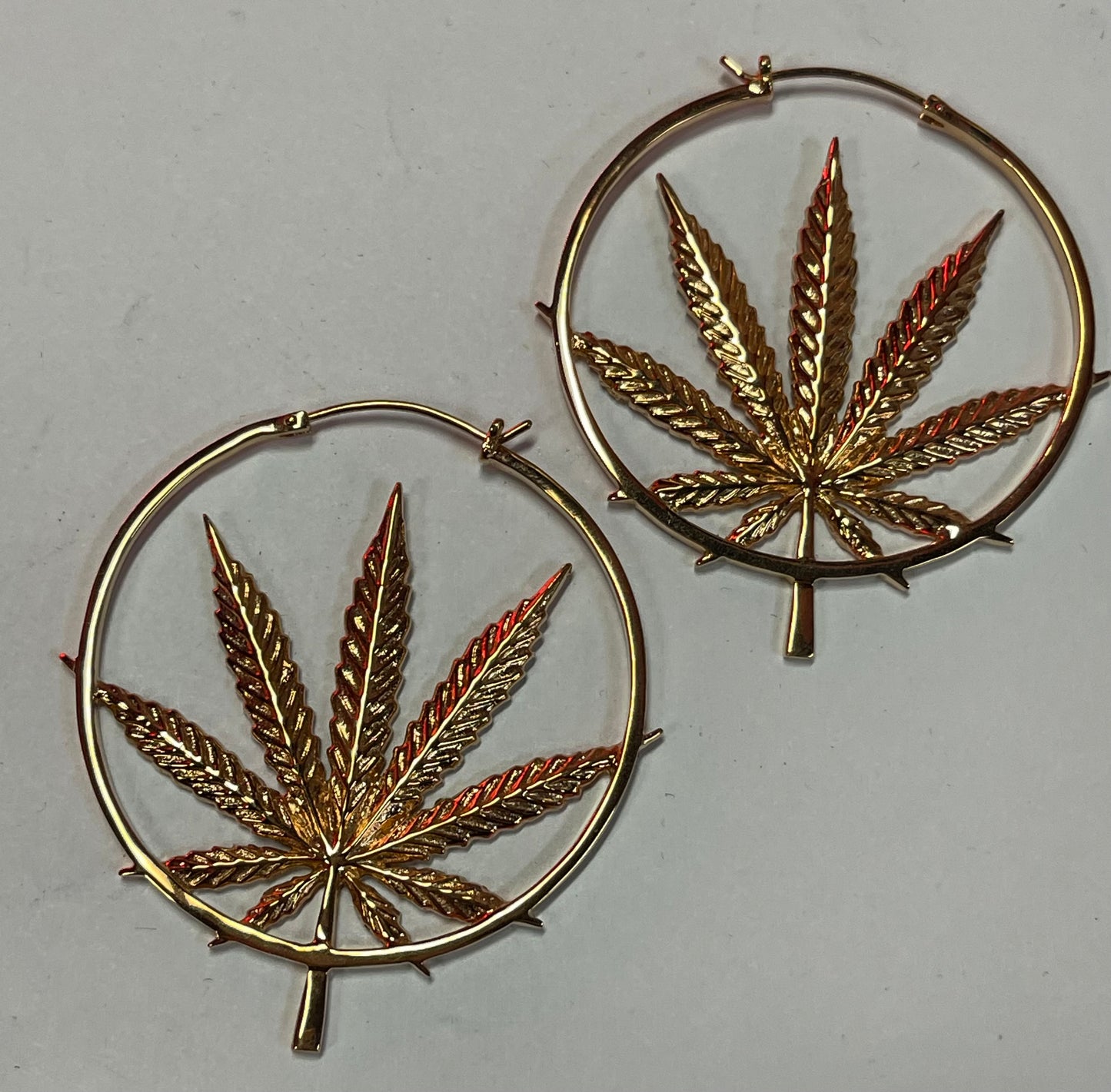 Sativa earrings from Maya