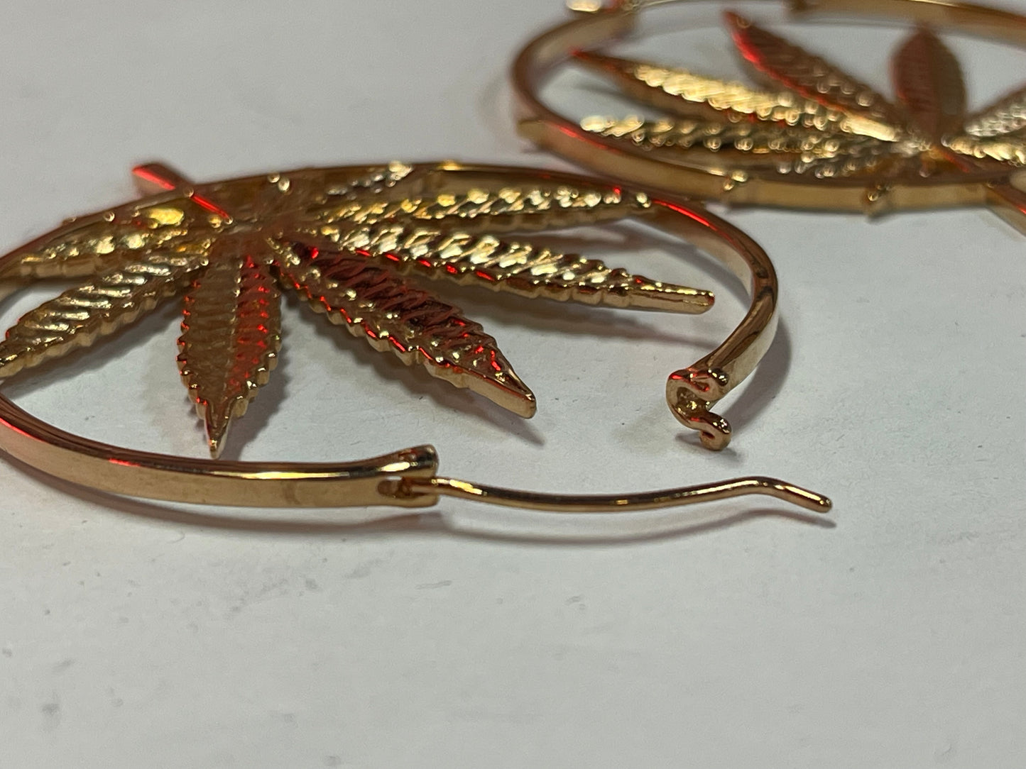 Sativa earrings from Maya