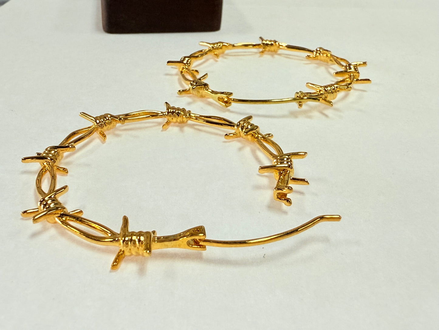 Pamela Traditional Barbed Wire from Maya
