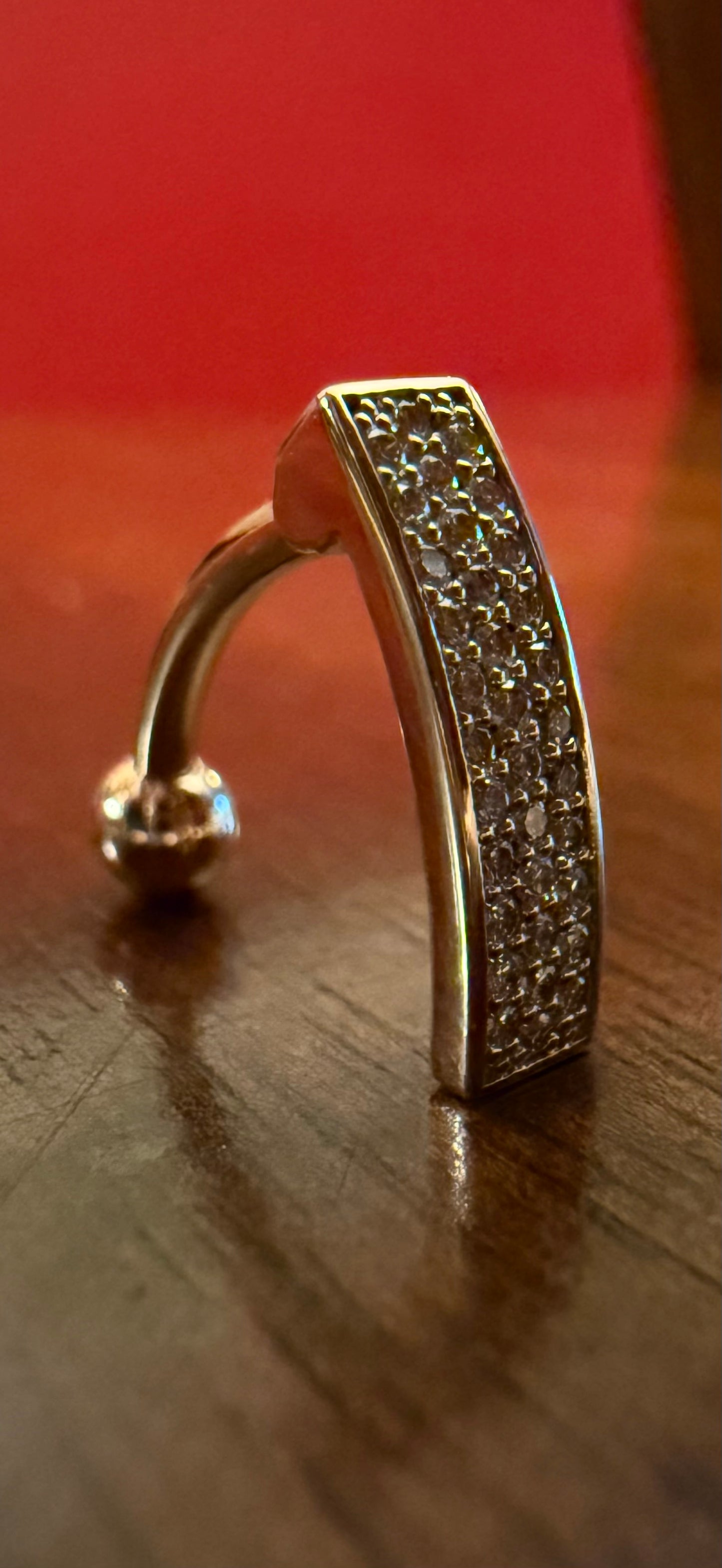 BVLA - Kenari - Comfort Fit Curved Barbell with Diamonds
